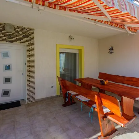 Kralj Zvonimir Apartamento Jadranovo
